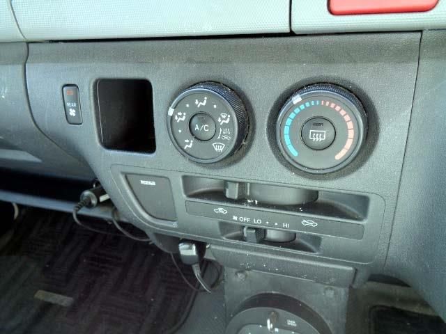 TOYOTA HIACE WAGON 4WD 2009 Image 31