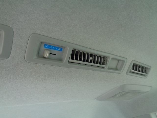 TOYOTA HIACE WAGON 4WD 2009 Image 31