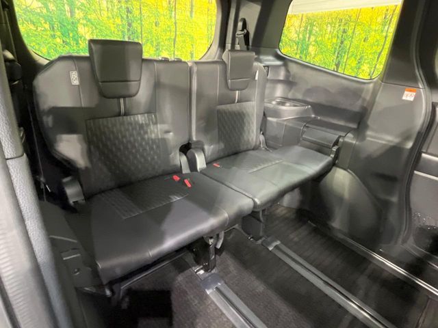 TOYOTA NOAH 2023 Image 31