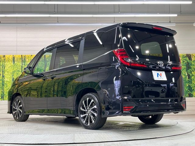 TOYOTA NOAH 2023 Image 31