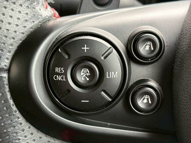 BMW MINI CLUBMAN 2020 Image 31