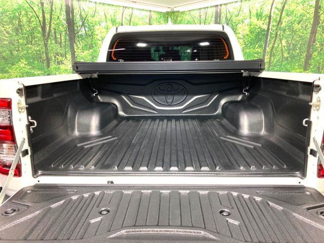 TOYOTA HILUX 4WD 2023 Image 31
