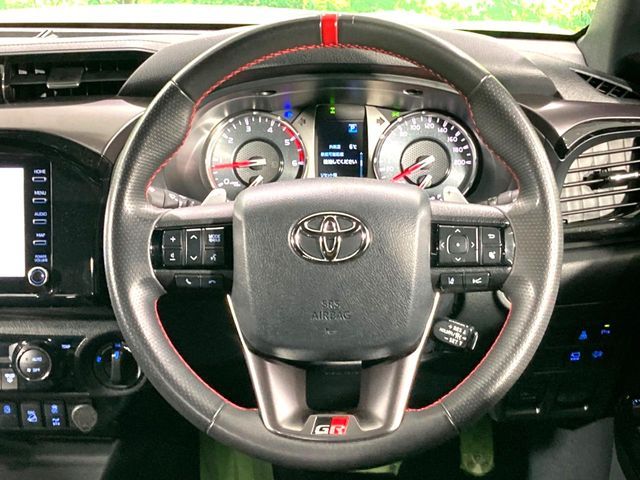 TOYOTA HILUX 4WD 2023 Image 31