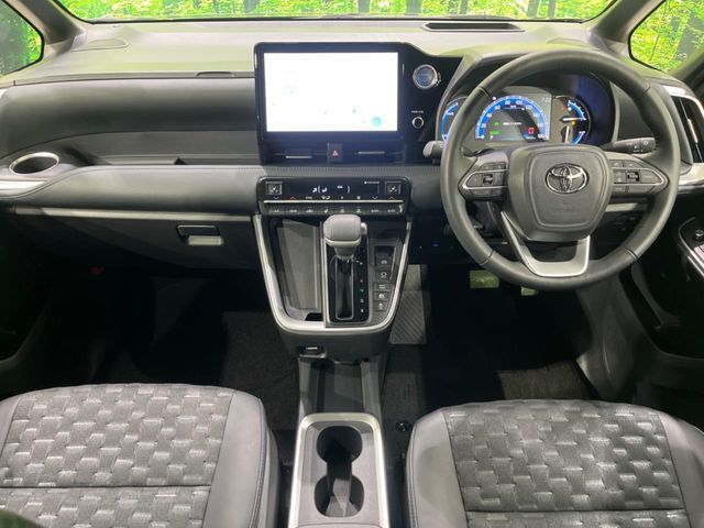 TOYOTA VOXY HYBRID 2023 Image 31