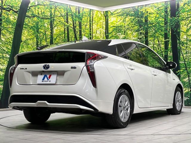 TOYOTA PRIUS 2016 Image 31