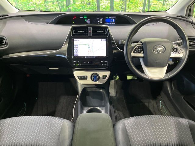 TOYOTA PRIUS 2017 Image 31