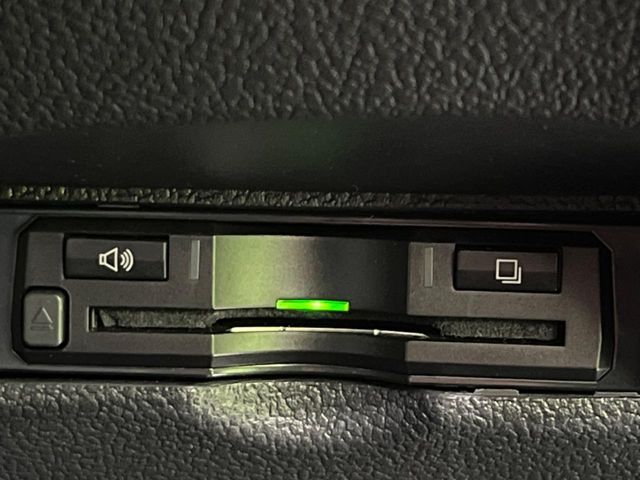 TOYOTA PRIUS 2017 Image 31