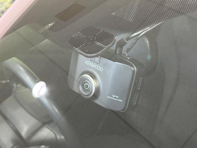 TOYOTA PRIUS 2017 Image 31