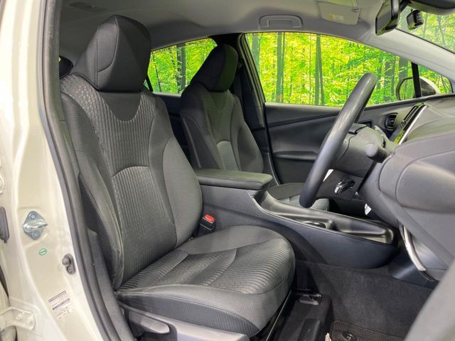 TOYOTA PRIUS 2017 Image 31