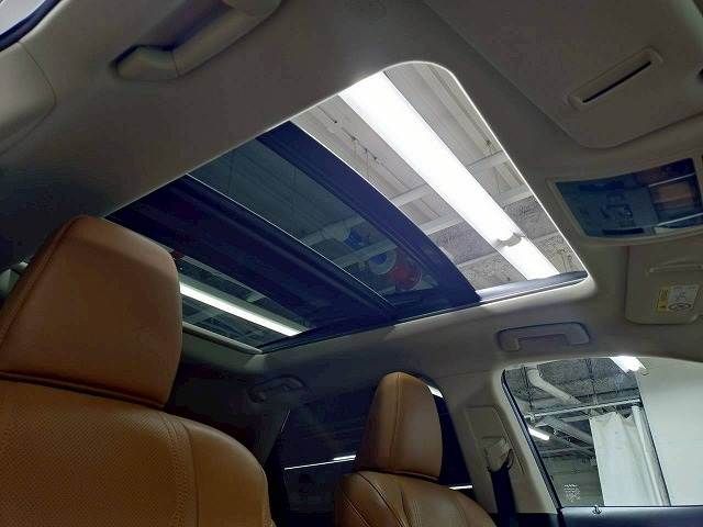 TOYOTA LEXUS RX450H 2WD 2021 Image 31