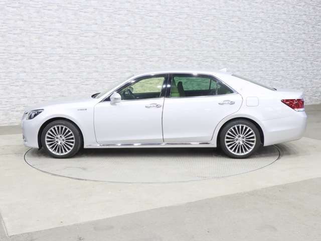 TOYOTA CROWN MAJESTA HYBRID 2014 Image 31