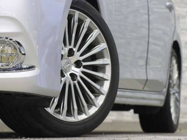 TOYOTA CROWN MAJESTA HYBRID 2014 Image 31