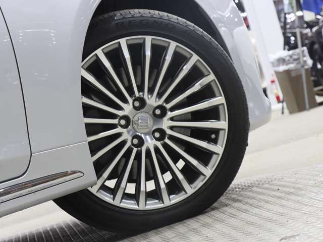 TOYOTA CROWN MAJESTA HYBRID 2014 Image 31