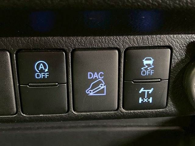 TOYOTA HILUX 4WD 2022 Image 31