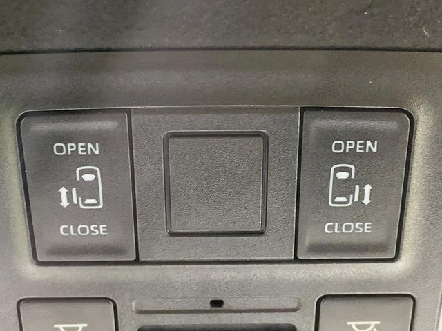 TOYOTA VOXY HYBRID 2024 Image 31