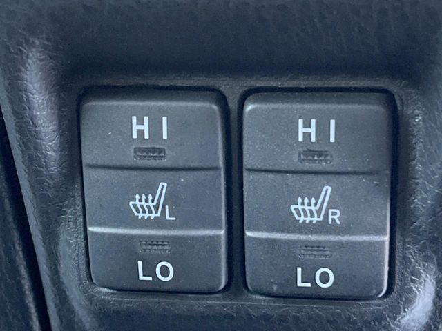 TOYOTA VOXY HYBRID 2018 Image 31