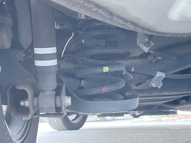 TOYOTA VOXY HYBRID 2018 Image 31