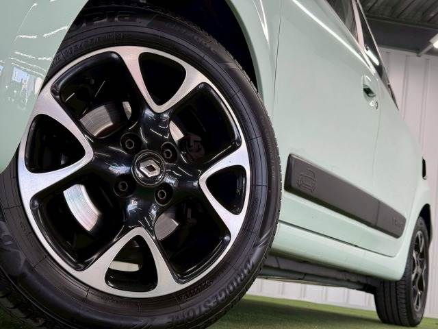 RENAULT TWINGO 2020 Image 31