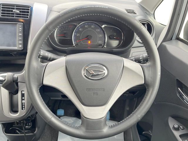 DAIHATSU MOVE CUSTOM 2013 Image 31