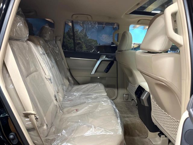 TOYOTA LANDCRUISER PRADO 2023 Image 31