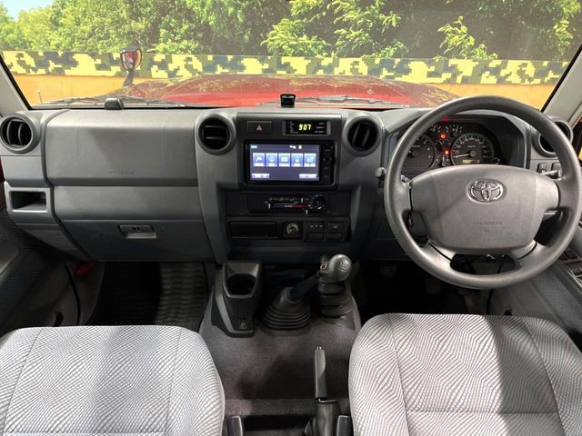 TOYOTA LANDCRUISER VAN 2015 Image 31