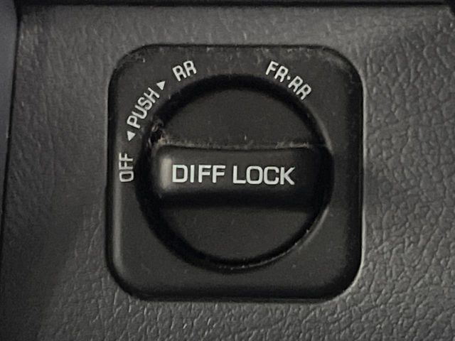 TOYOTA LANDCRUISER VAN 2015 Image 31