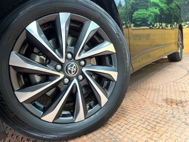 TOYOTA VOXY 2022 Image 31