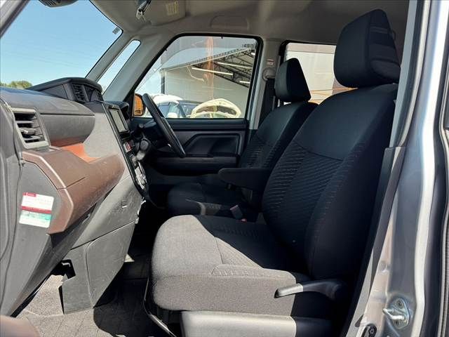 TOYOTA TANK 2017 Image 31