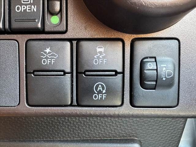 TOYOTA TANK 2017 Image 31