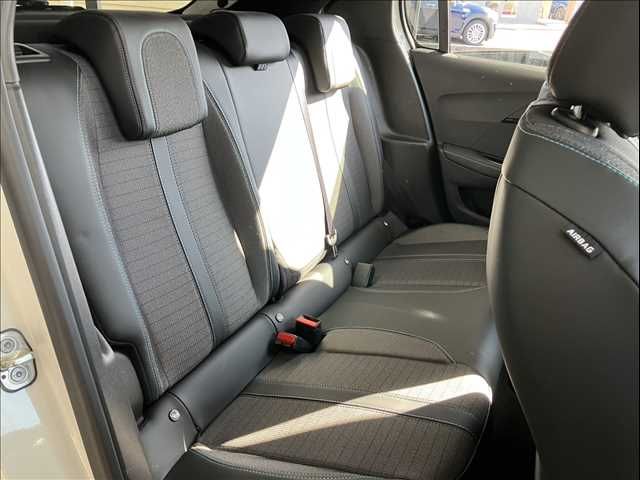 PEUGEOT 208 2021 Image 31