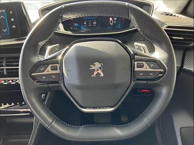 PEUGEOT 208 2021 Image 31