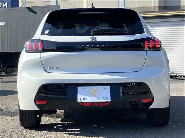 PEUGEOT 208 2021 Image 31