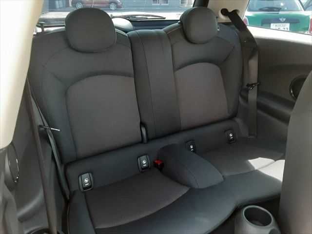 BMW MINI ONE 2015 Image 31