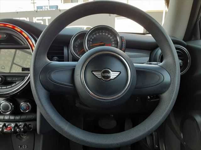 BMW MINI ONE 2015 Image 31