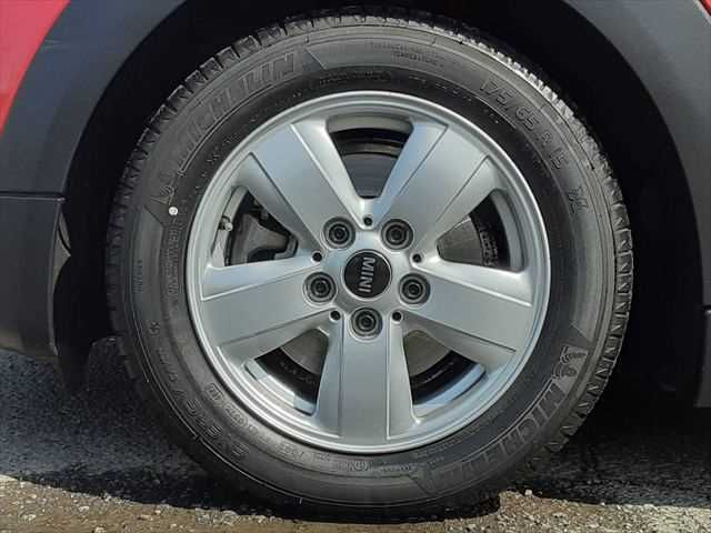 BMW MINI ONE 2015 Image 31