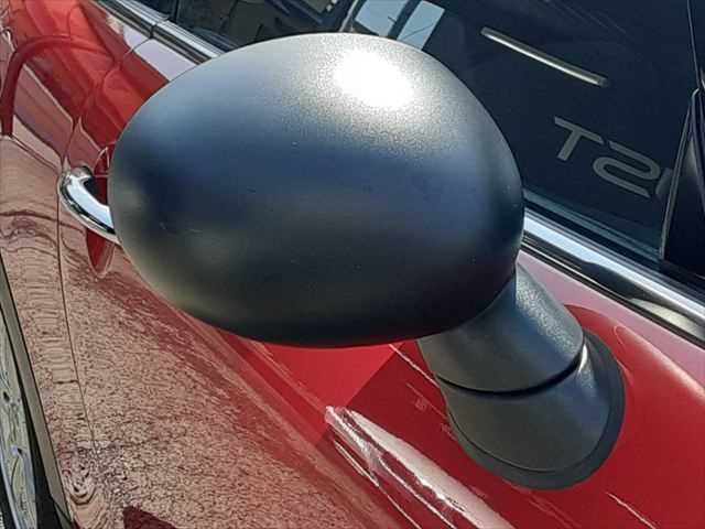 BMW MINI ONE 2015 Image 31