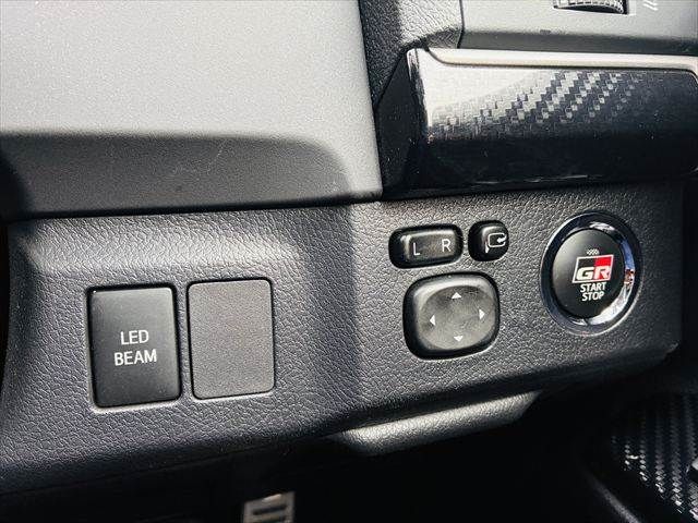 TOYOTA MARK X 2019 Image 31