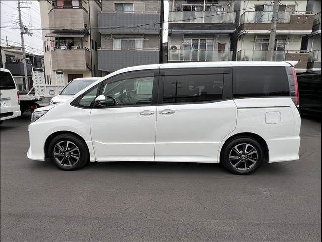 TOYOTA NOAH 2019 Image 31