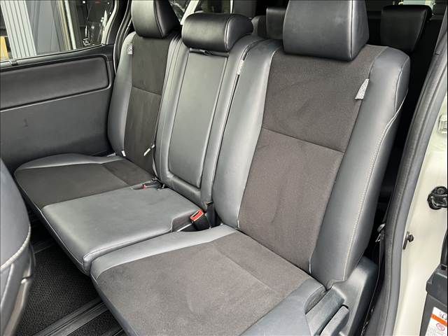 TOYOTA NOAH 2019 Image 31