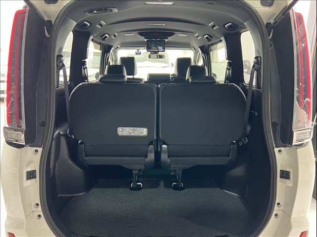 TOYOTA NOAH 2019 Image 31