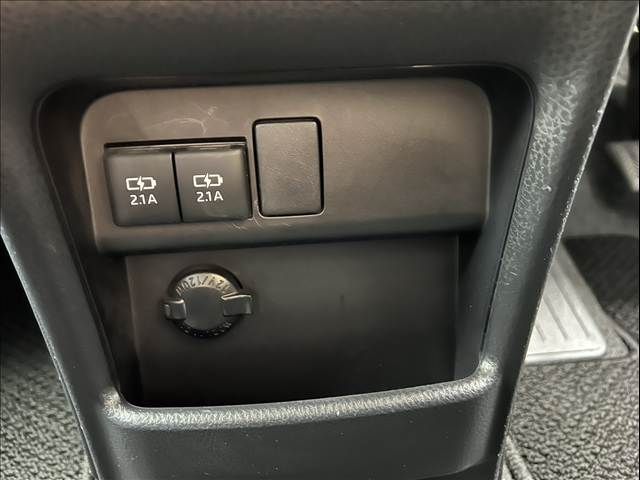 TOYOTA NOAH 2019 Image 31