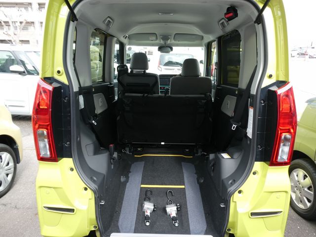 DAIHATSU TANTO 2021 Image 31