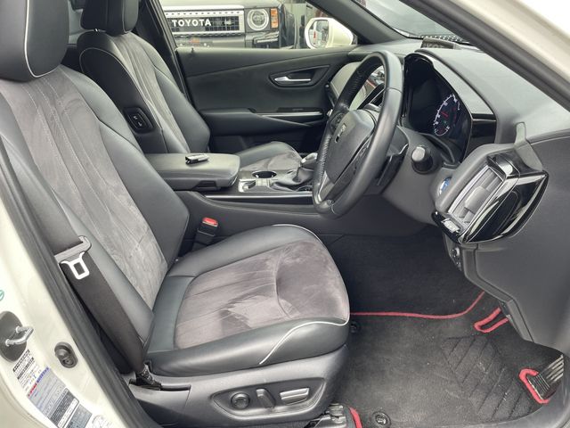 TOYOTA CROWN SEDAN HYBRID 2019 Image 31