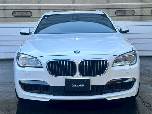 BMW 7SERIES 2013 Image 31