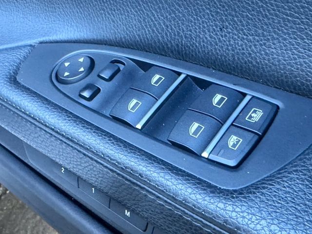 BMW 7SERIES 2013 Image 31