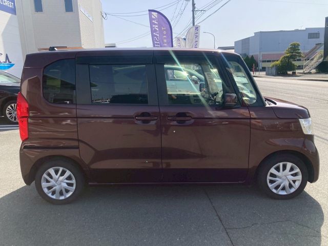 HONDA N BOX 2018 Image 31