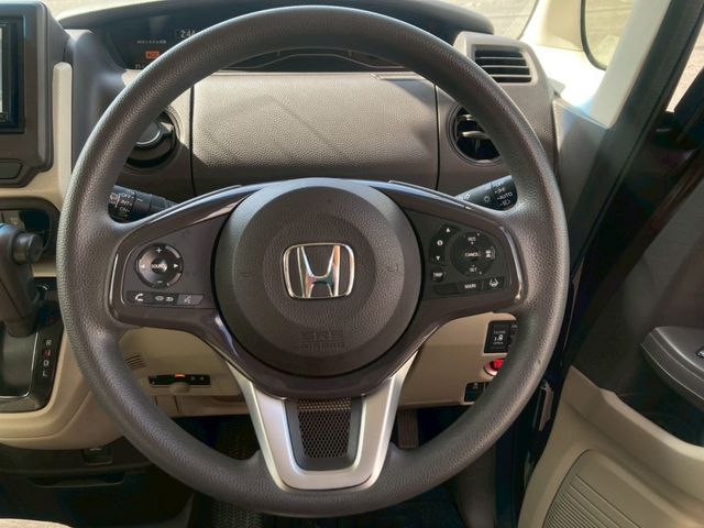 HONDA N BOX 2018 Image 31