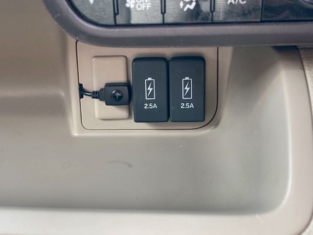 HONDA N BOX 2018 Image 31