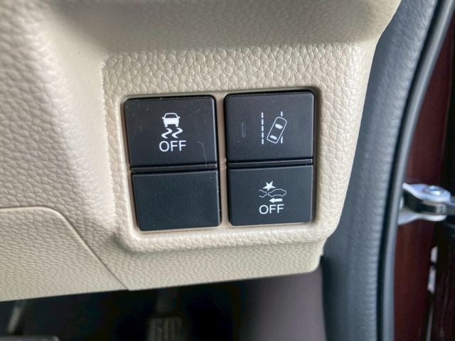 HONDA N BOX 2018 Image 31