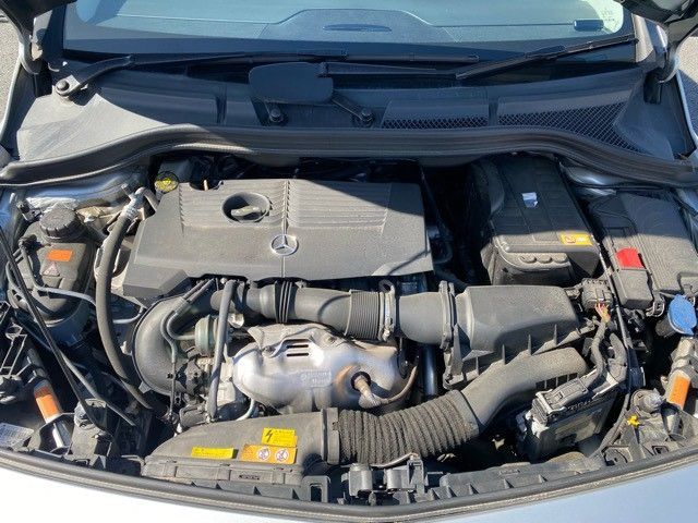 MERCEDES BENZ B CLAS 2013 Image 31